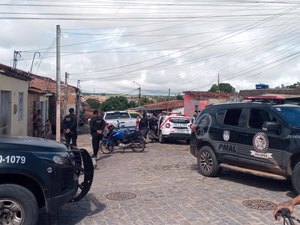 Polícia apreende droga dentro de cesto de roupas em residência do bairro Manoel Teles