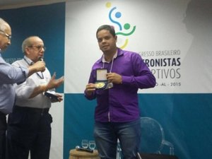 Presidente do ASA recebe comenda Mauro Pinheiro em Congresso de Cronistas Esportivos