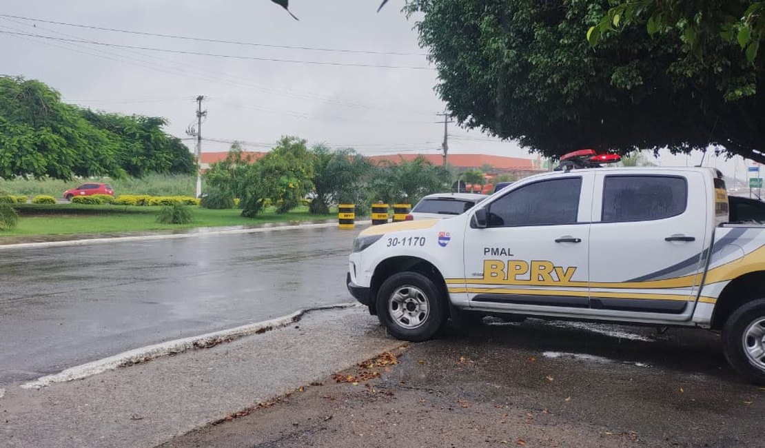 Veículo com queixa de roubo é apreendido em trecho da AL-115, em Girau do Ponciano