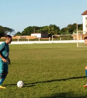 Francisco Diá prioriza trabalhos de finalização e bola parada para enfrentar o ASA