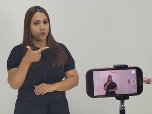 Intérprete de Libras da Uncisal transforma inclusão em realidade
