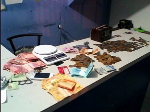 Polícia Civil estoura 'boca de fumo' na cidade de Igaci