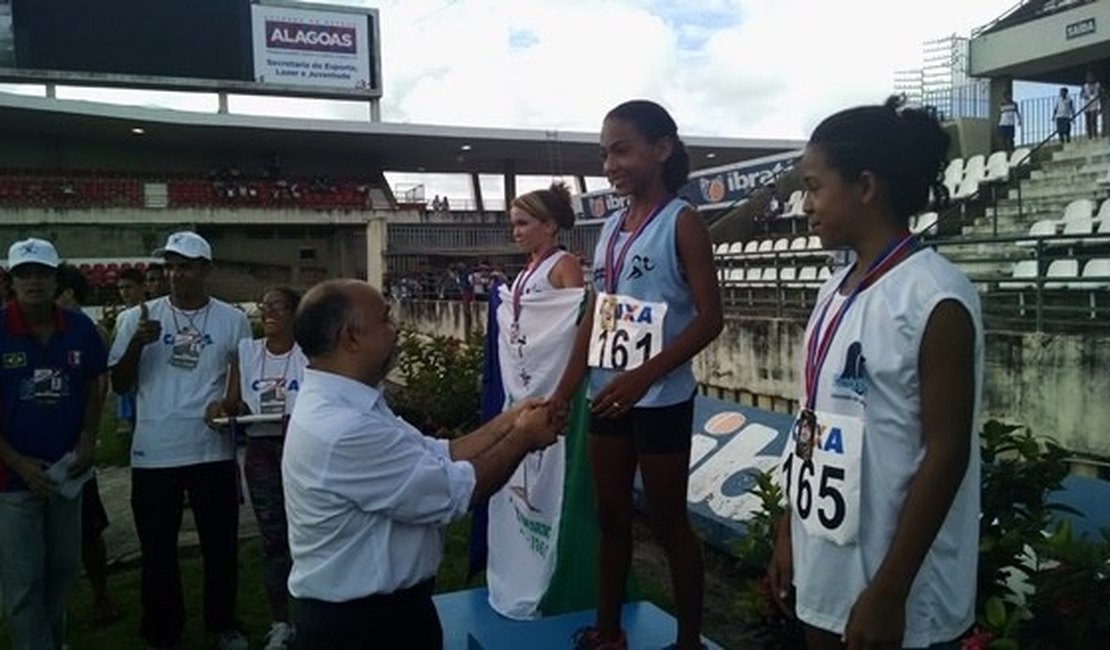 Ministro do Esporte participa de abertura da II Copa Brasil Universitária