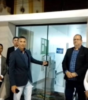 [Vídeo] Vereadores de Porto Real do Colégio afirmam que presidente interino está realizando sessões ‘pirata’ na câmara