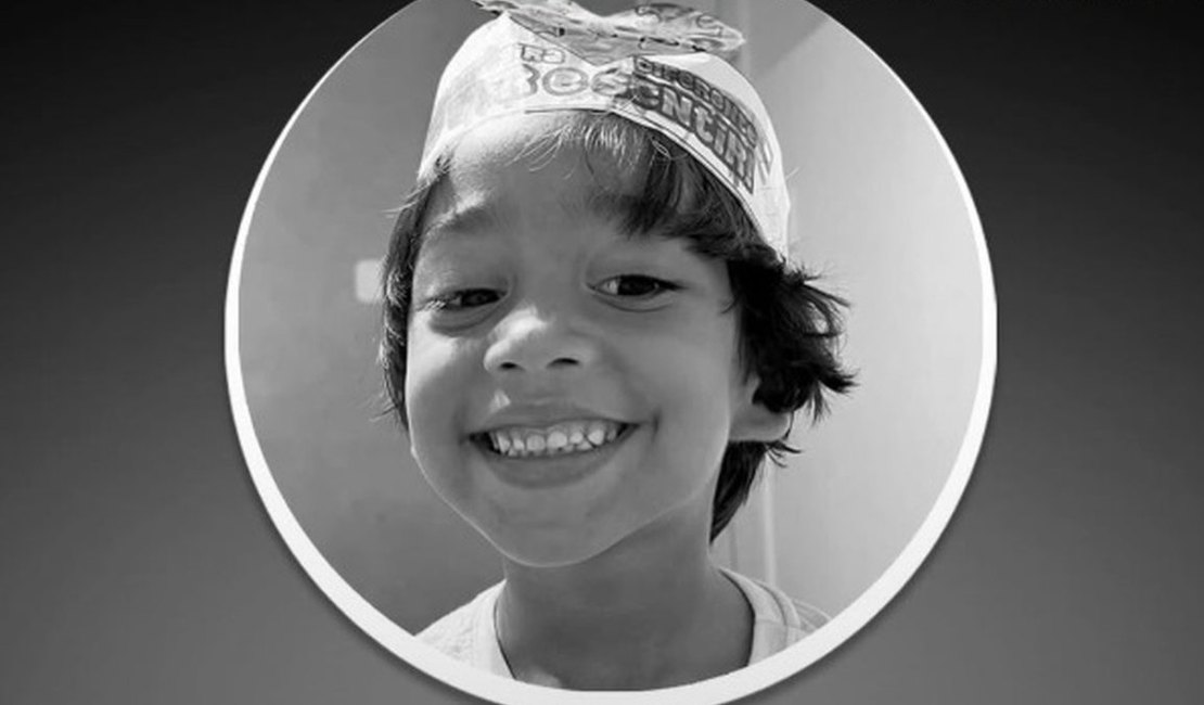 Após quatro dias na UTI, morre menino que se engasgou com chiclete em loja de Maceió