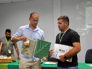 IMA estabelece termo de compromisso para fortalecer plantio de mudas nativas