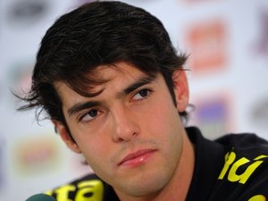 Coritiba quer contratar Kaká ou Ronaldinho Gaúcho, para atrair publicidade
