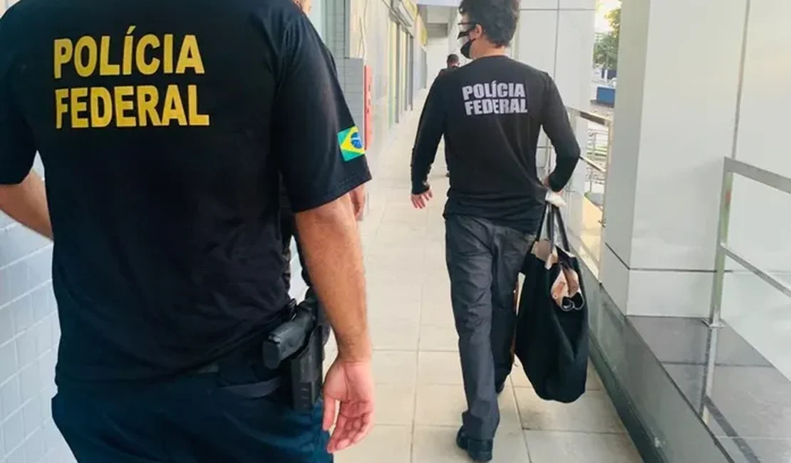 Polícia prende suspeito de armazenar material pornográfico envolvendo crianças