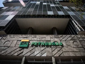 Dividendos da Petrobras à União bancariam 4 meses de Auxílio Brasil