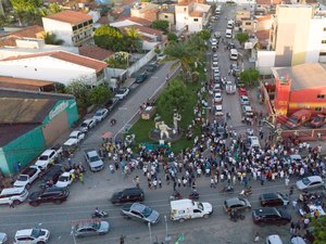 Caminhada de JHC em Maragogi reúne público reduzido e forte presença de caravanas