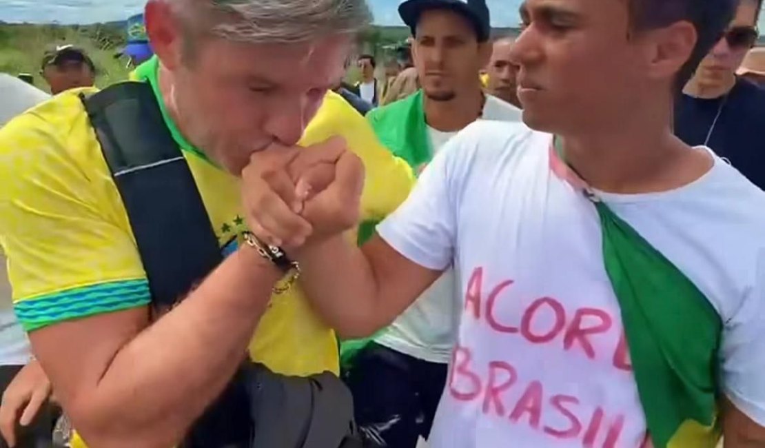 Nikolas Ferreira elogia Cabo e Caio Bebeto em caminhada em direção a Brasília