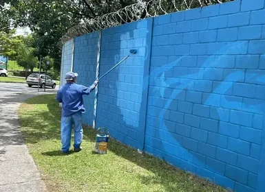 Pintura de Gabigol é retirada do muro da 'Toca da Raposa' após vandalismo