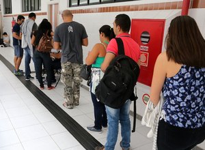 Candidatos fazem provas para oficial de justiça neste Dia das Mães (13)
