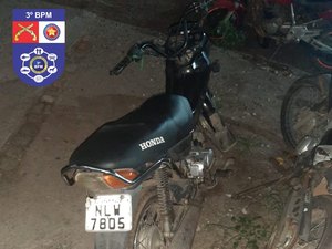 Polícia recupera motocicleta roubada, na Zona Rural de Arapiraca
