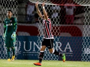 PERNAMBUCANO: Santa segura Náutico e se garante na pré-Copa do Nordeste