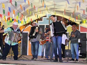 Mercado do Artesanato de Arapiraca abre as portas para o forró