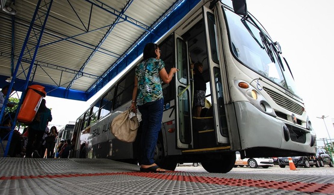 Ônibus: Após negar reajuste, Prefeitura faz 'contraproposta' de R$3,80