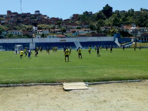 CSA viaja com time definido para duelo contra o Guarani