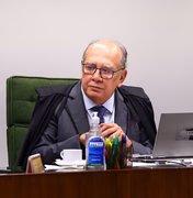 Mendes pede posição de AGU e PGR sobre ações contra impeachment de ministros do STF