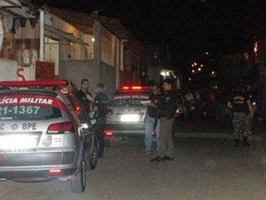 Homem tenta matar ex-mulher e é preso