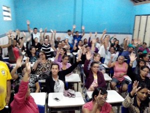 Sem reajuste, professores de Lagoa da Canoa decidem iniciar greve de alerta