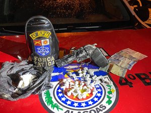 Casal é preso com 38 balas de maconha e 64 gramas de cocaína no Clima Bom