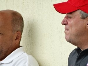 Diretor executivo do Internacional tem casa pichada com ameaça de morte