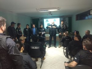 Polícia prende 20 pessoas por estelionato na internet