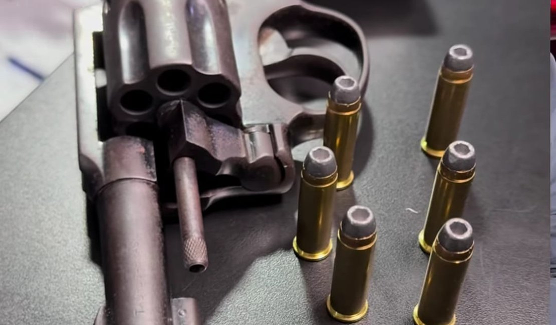 Condenado por homicídio da esposa é preso com arma de fogo no bairro Clima Bom