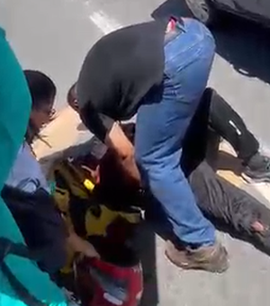 Entregador fica ferido após colisão com ônibus no bairro do Farol, em Maceió