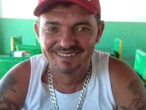 Mecânico é assassinado a tiros dentro de oficina em Olho d'Água das Flores