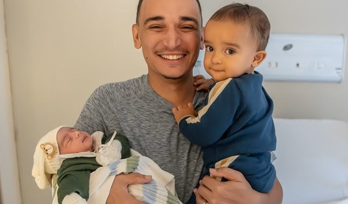 João Gomes rebate prefeita após cancelar show para ver o filho nascer
