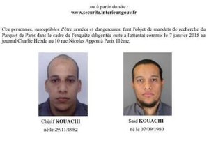 Polícia da França divulga foto dos irmãos suspeitos de matar 12 pessoas