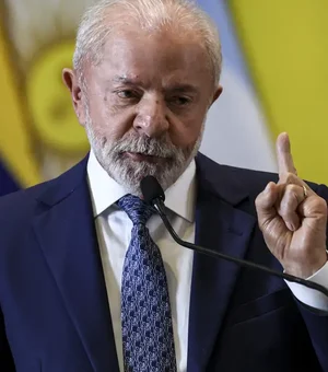 Deputado envia carta para Lula após aumento no valor da gasolina no DF