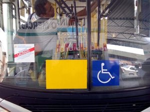 Ônibus com irregularidades são retirados de circulação