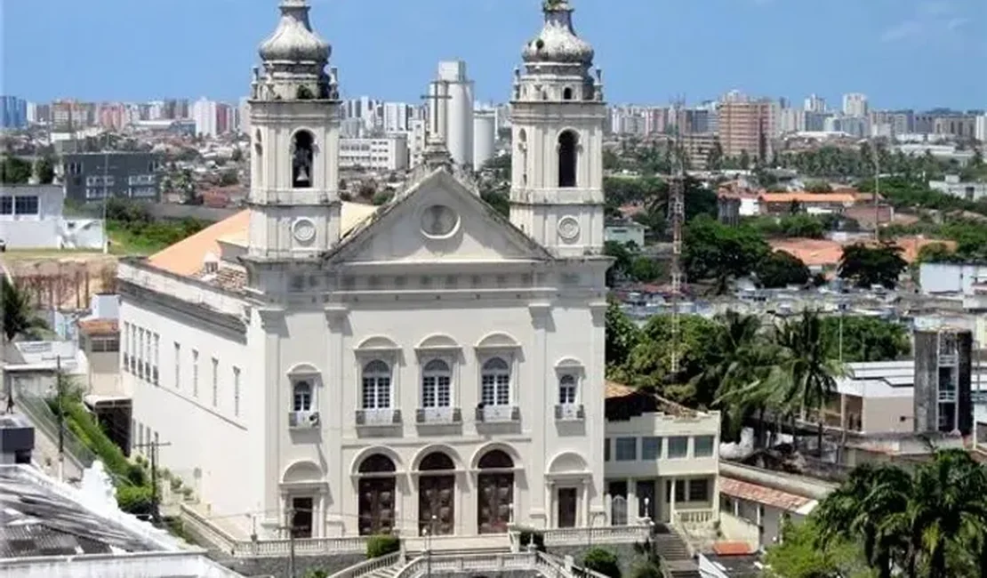 Arquidiocese de Maceió proíbe uso de fogos com estampido em eventos religiosos