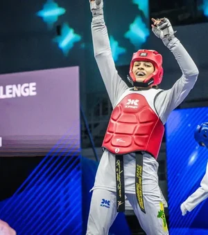 Maria Clara Pacheco é campeã mundial de taekwondo na China