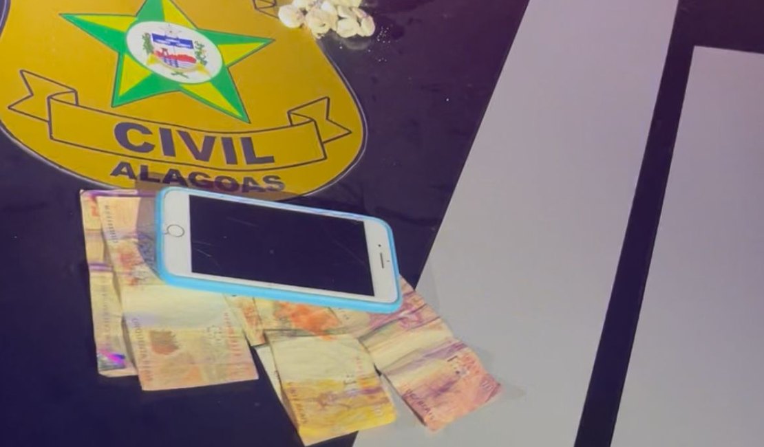 Polícia prende jovem em flagrante por tráfico de drogas na Ponta Verde