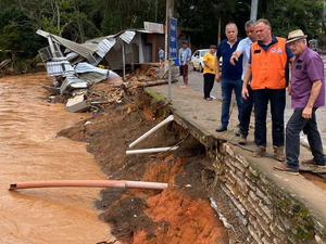 Chuva faz mais de 10 mil pessoas deixarem suas casas no Espírito Santo