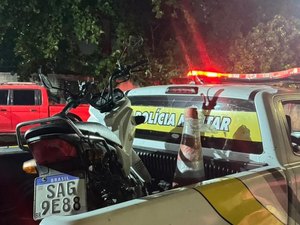 Polícia Militar recupera motocicleta furtada no bairro da Santa Lúcia, em Maceió