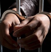 Acusado de homicídio em briga de facção criminosa é preso em Maceió