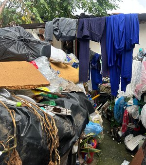 Operação em Maceió recolhe seis toneladas de entulhos em duas casas no São Jorge