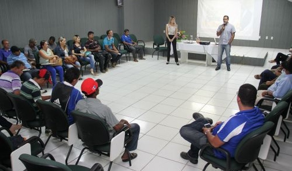 Equipes de cemitérios têm palestras de segurança e ética