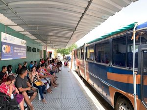 Unidade móvel do Cadastro Único atende moradores do Clima Bom e Levada