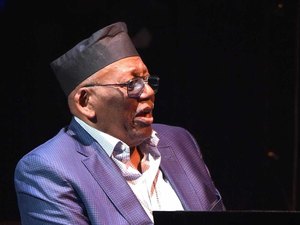 Morre Randy Weston, pianista que buscou raízes africanas do jazz