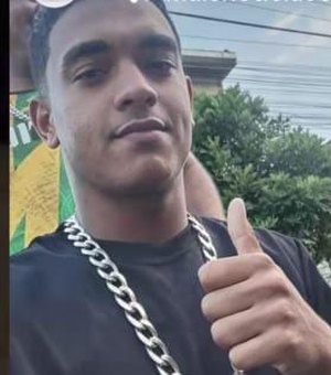 Adolescente morto na Jatiúca é identificado; suspeitos fugiram de carro