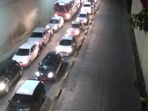 Moradores fazem protesto na ponte do Reginaldo em Maceió