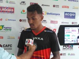 Alegando problemas pessoais, volante Luiz Gustavo é dispensado do ASA
