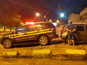 PRF prende condutor por não devolver veículo alugado há cinco meses