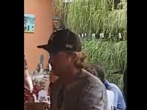 [Vídeo] Zeca Dirceu é atacado enquanto almoçava em restaurante de Maceió